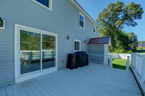 6 Joanne Drive Hooksett NH 03106