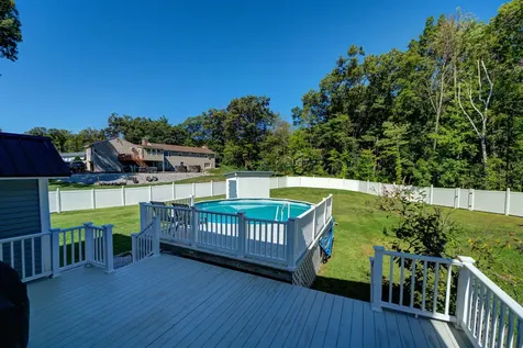 6 Joanne Drive Hooksett NH 03106