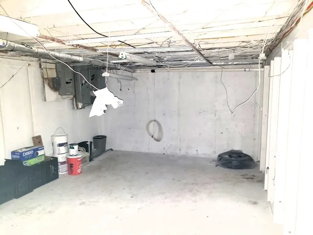 29 Crystal Avenue Derry NH 03038