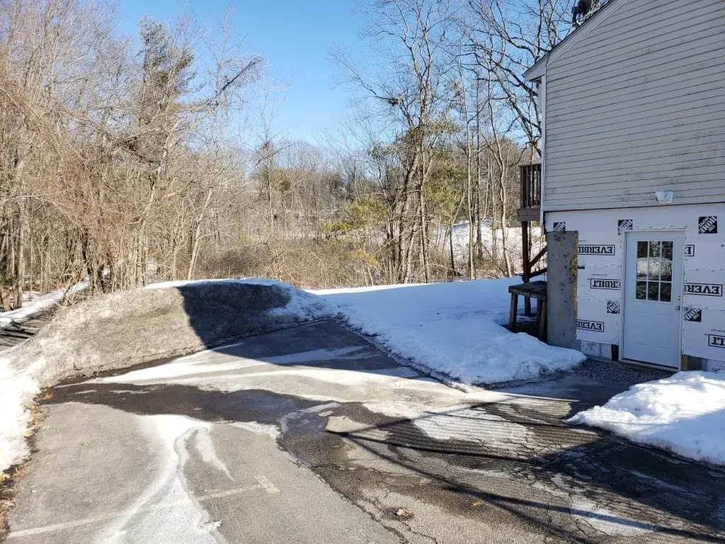 29 Crystal Avenue Derry NH 03038