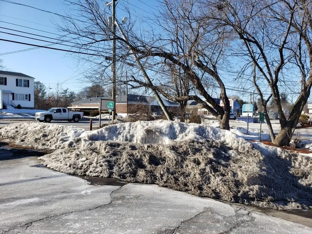 29 Crystal Avenue Derry NH 03038