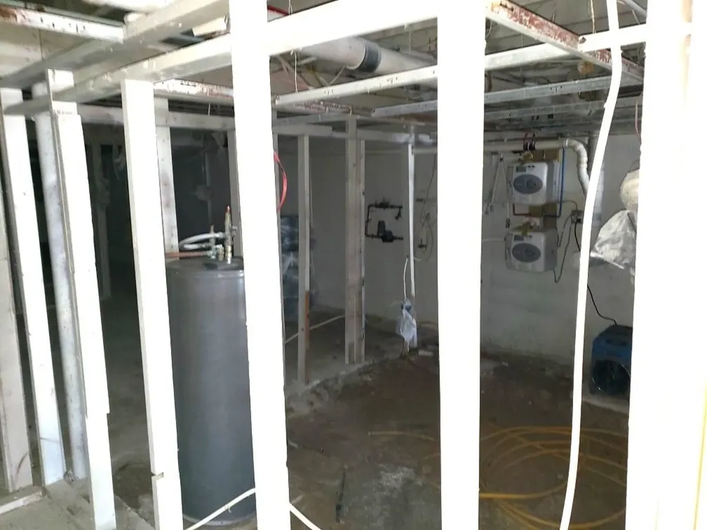 29 Crystal Avenue Derry NH 03038