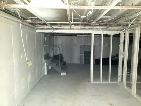 29 Crystal Avenue Derry NH 03038