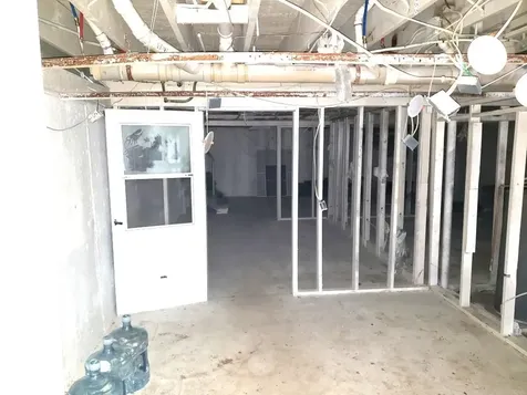 29 Crystal Avenue Derry NH 03038