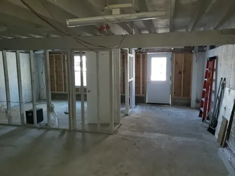 29 Crystal Avenue Derry NH 03038