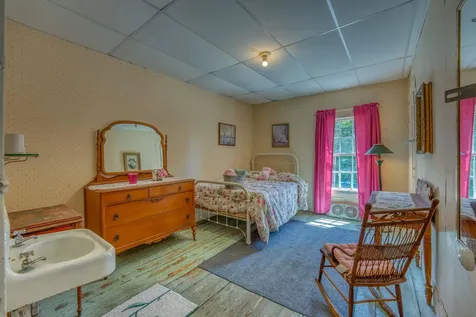 53 Jefferson Road Whitefield NH 03598