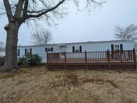 31 Seabreeze Drive North Hampton NH 03862