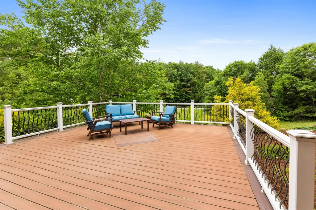 35 Orchards Road Wolfeboro NH 03894