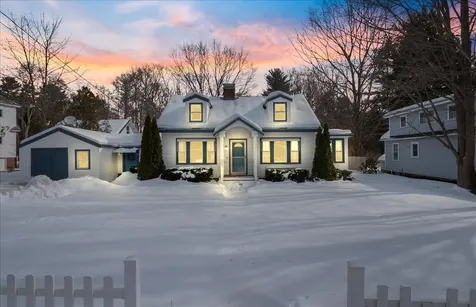 94 Court Street Exeter NH 03833