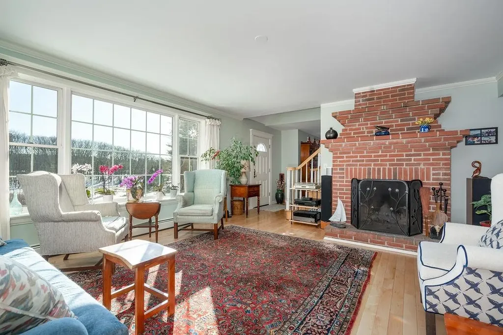 6 Riverview Road Durham NH 03824