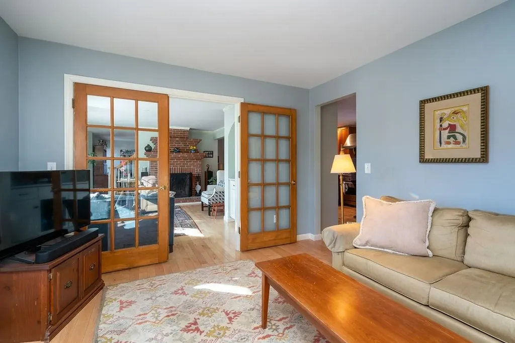 6 Riverview Road Durham NH 03824