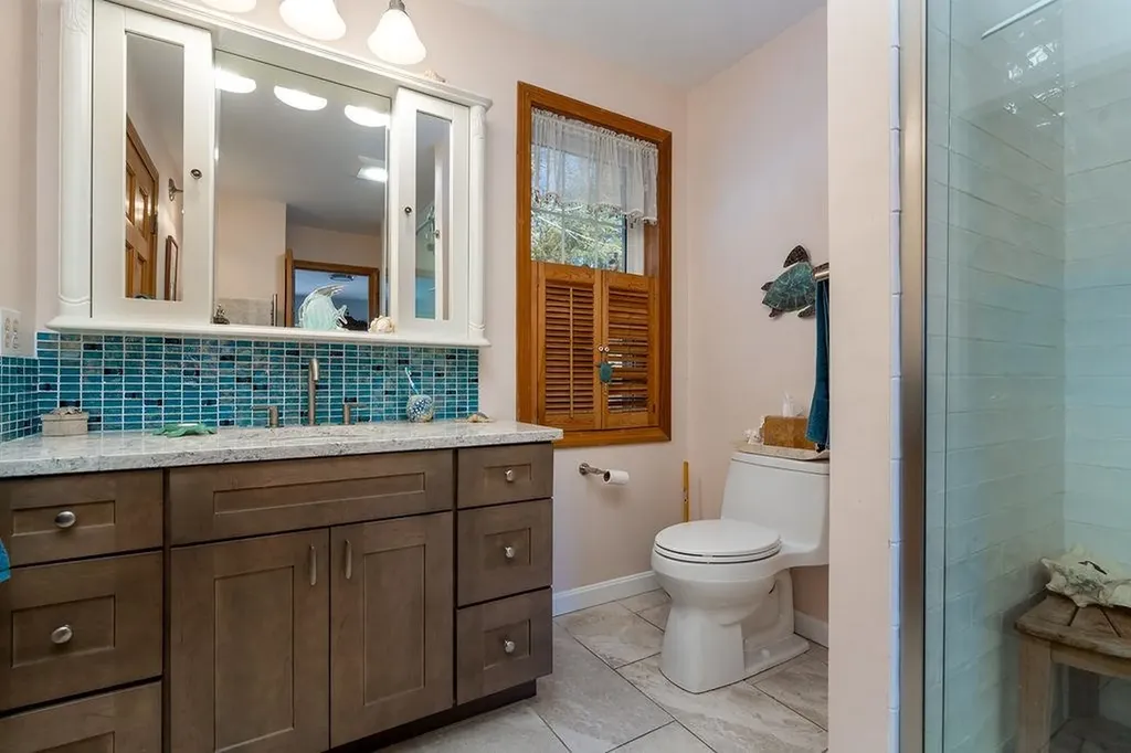 6 Riverview Road Durham NH 03824