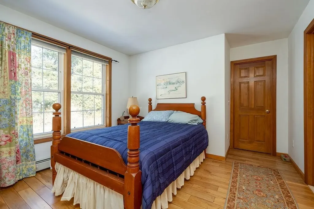 6 Riverview Road Durham NH 03824