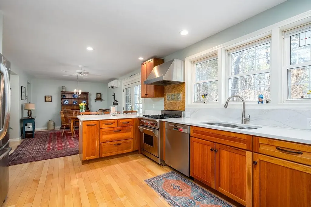 6 Riverview Road Durham NH 03824