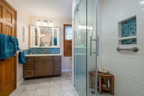 6 Riverview Road Durham NH 03824