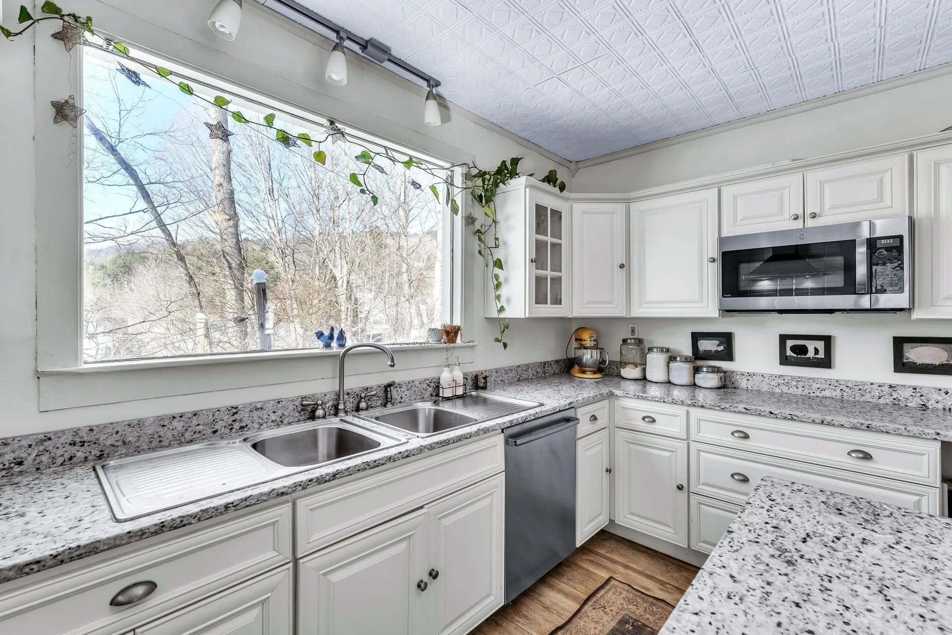 78 Harry Gibbs Street Hartford VT 05047