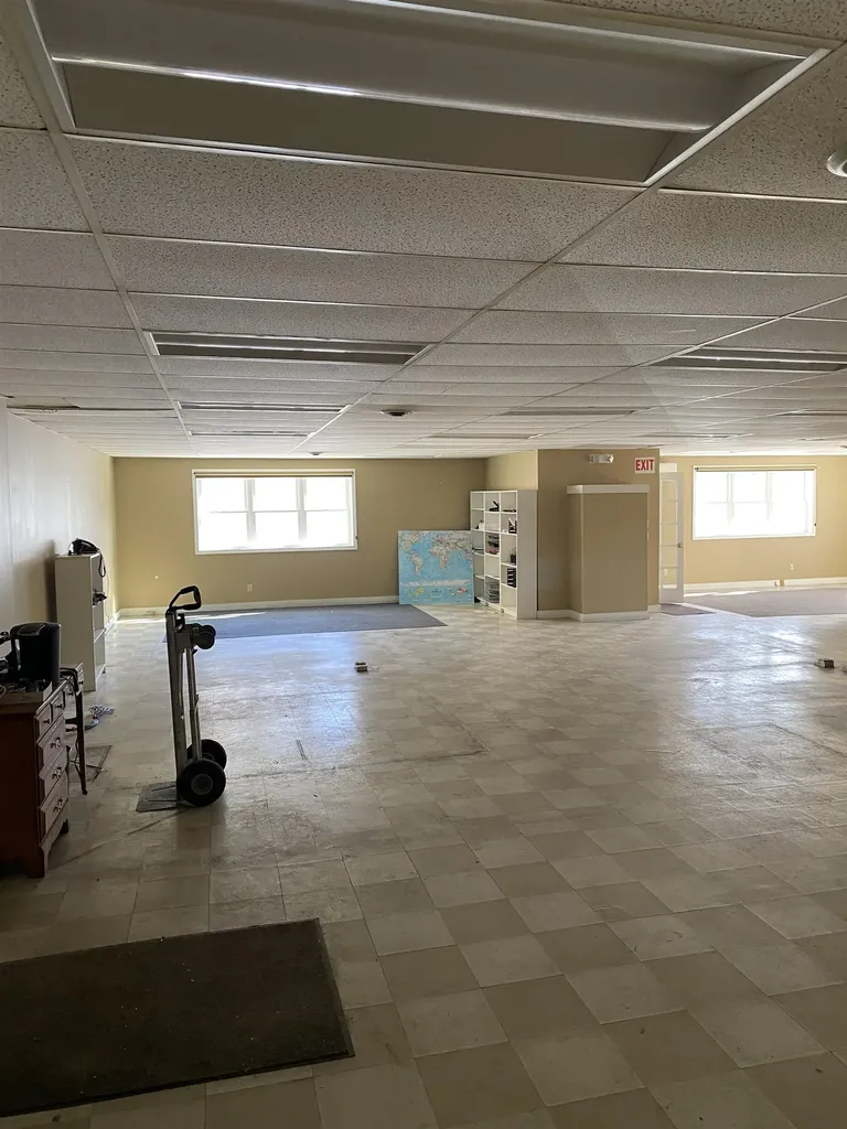 23 Foundry Avenue Meredith NH 03253