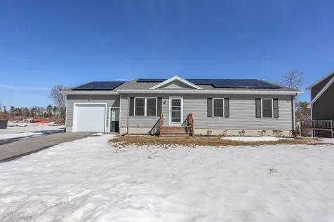 11 Carole Court Rochester NH 03868