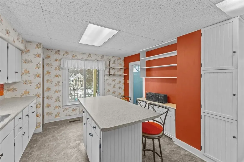 9 Guernsey Avenue Montpelier VT 05602