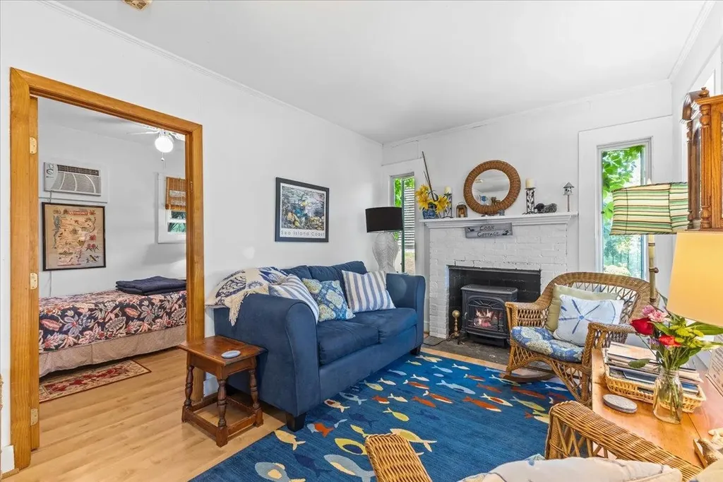32 Spaulding East Shore Colchester VT 05446
