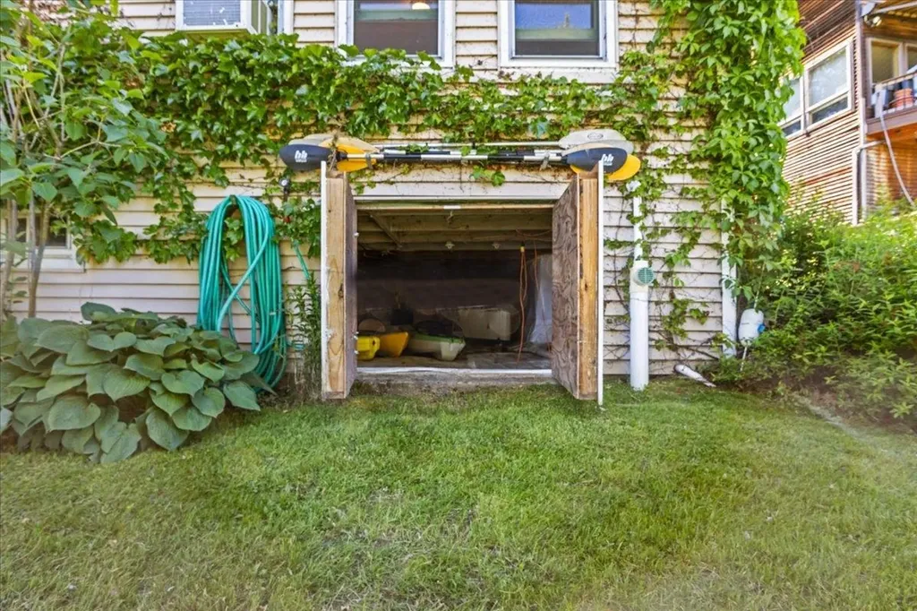 32 Spaulding East Shore Colchester VT 05446