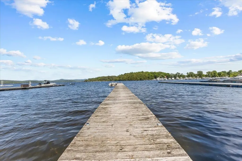32 Spaulding East Shore Colchester VT 05446