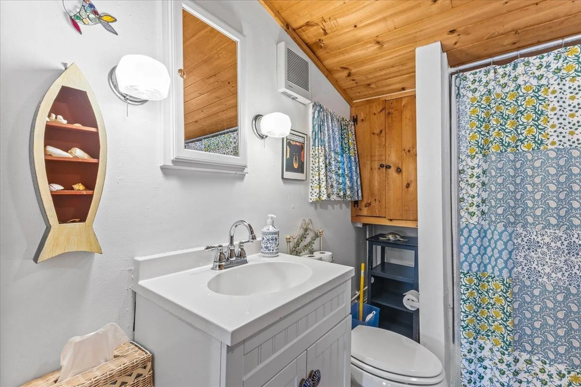 32 Spaulding East Shore Colchester VT 05446
