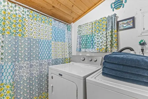 32 Spaulding East Shore Colchester VT 05446