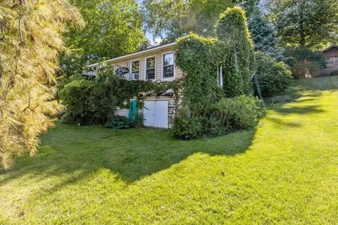 32 Spaulding East Shore Colchester VT 05446