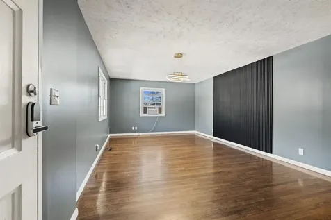 613 Merrimack Street Manchester NH 03103