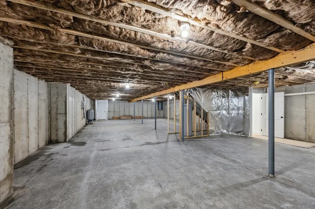 124 Forest Road Hancock NH 03449