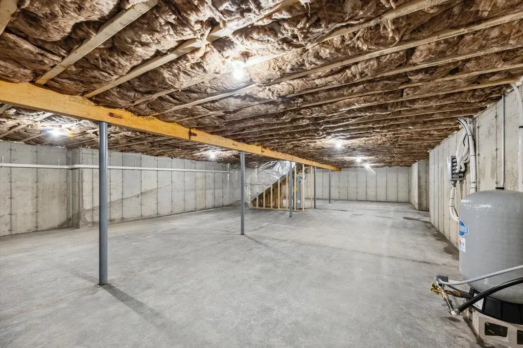 124 Forest Road Hancock NH 03449