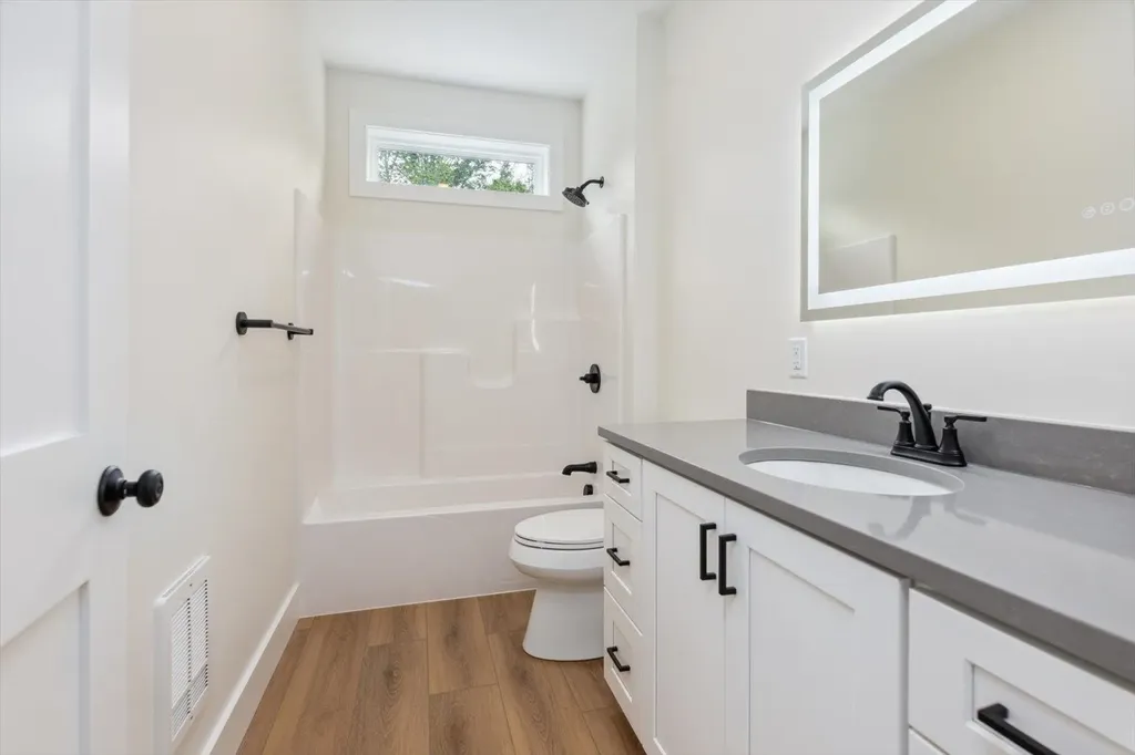 124 Forest Road Hancock NH 03449