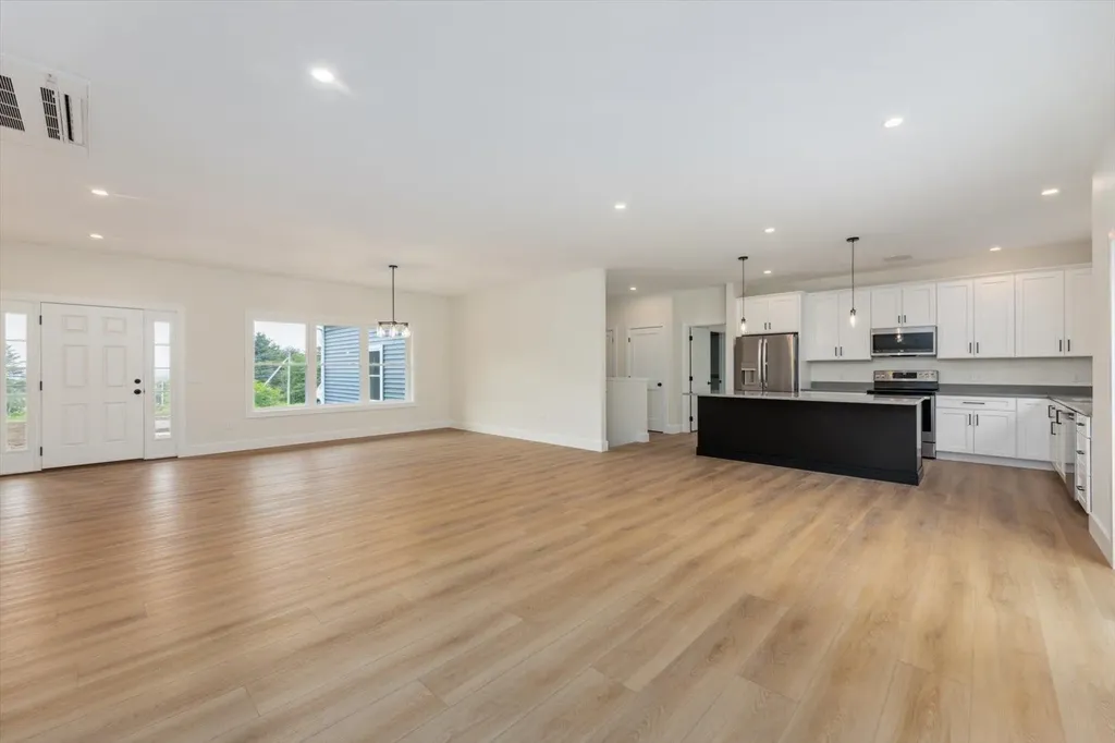 124 Forest Road Hancock NH 03449