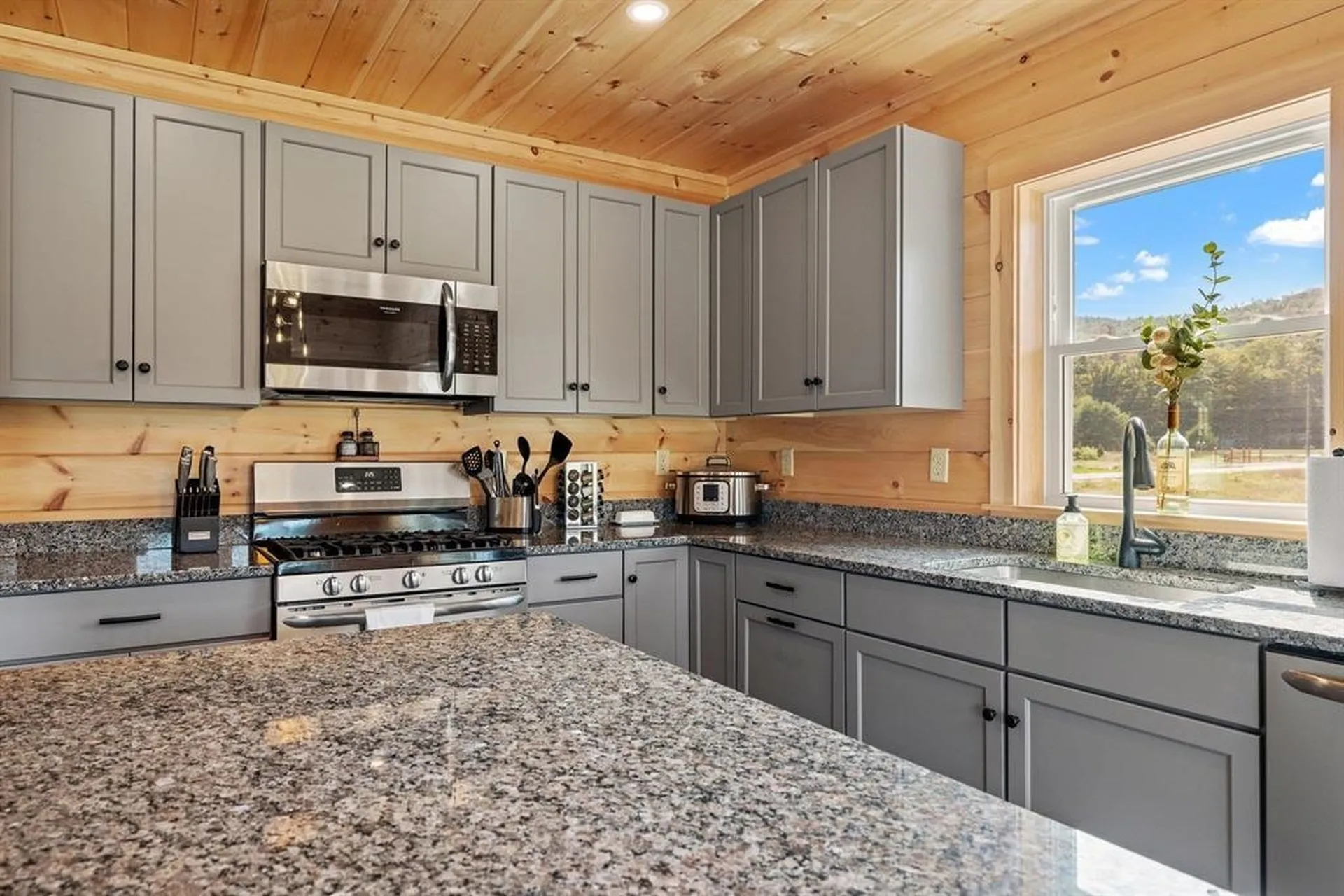 42 Melina's Way Thornton NH 03285