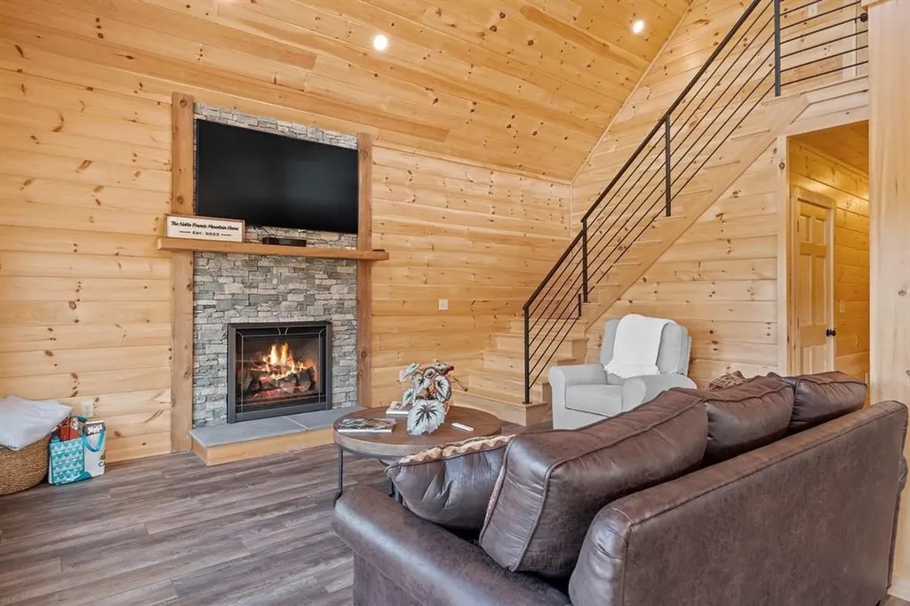 42 Melina's Way Thornton NH 03285