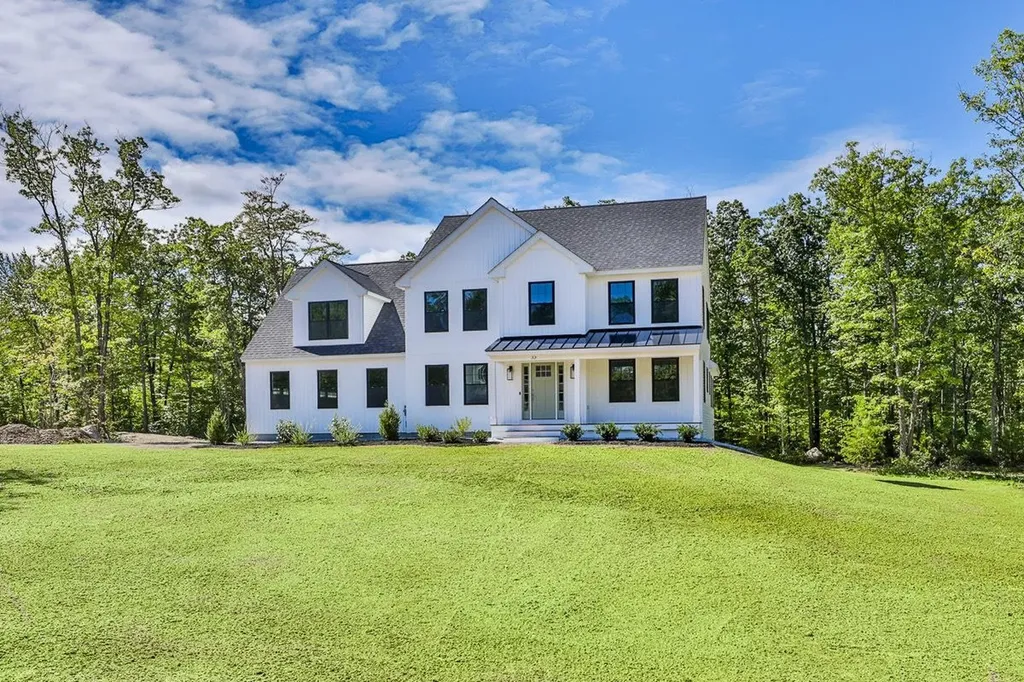 33 Countryside Drive Brookline NH 03033