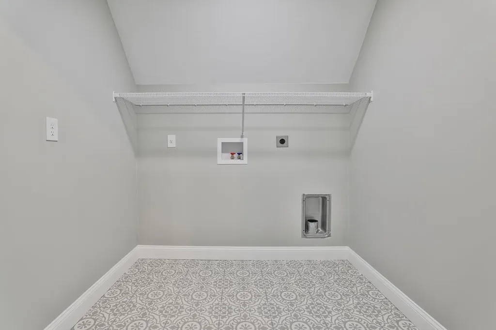 33 Countryside Drive Brookline NH 03033