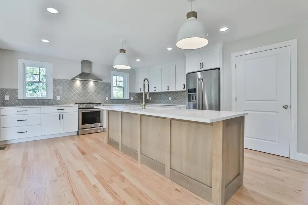 33 Countryside Drive Brookline NH 03033