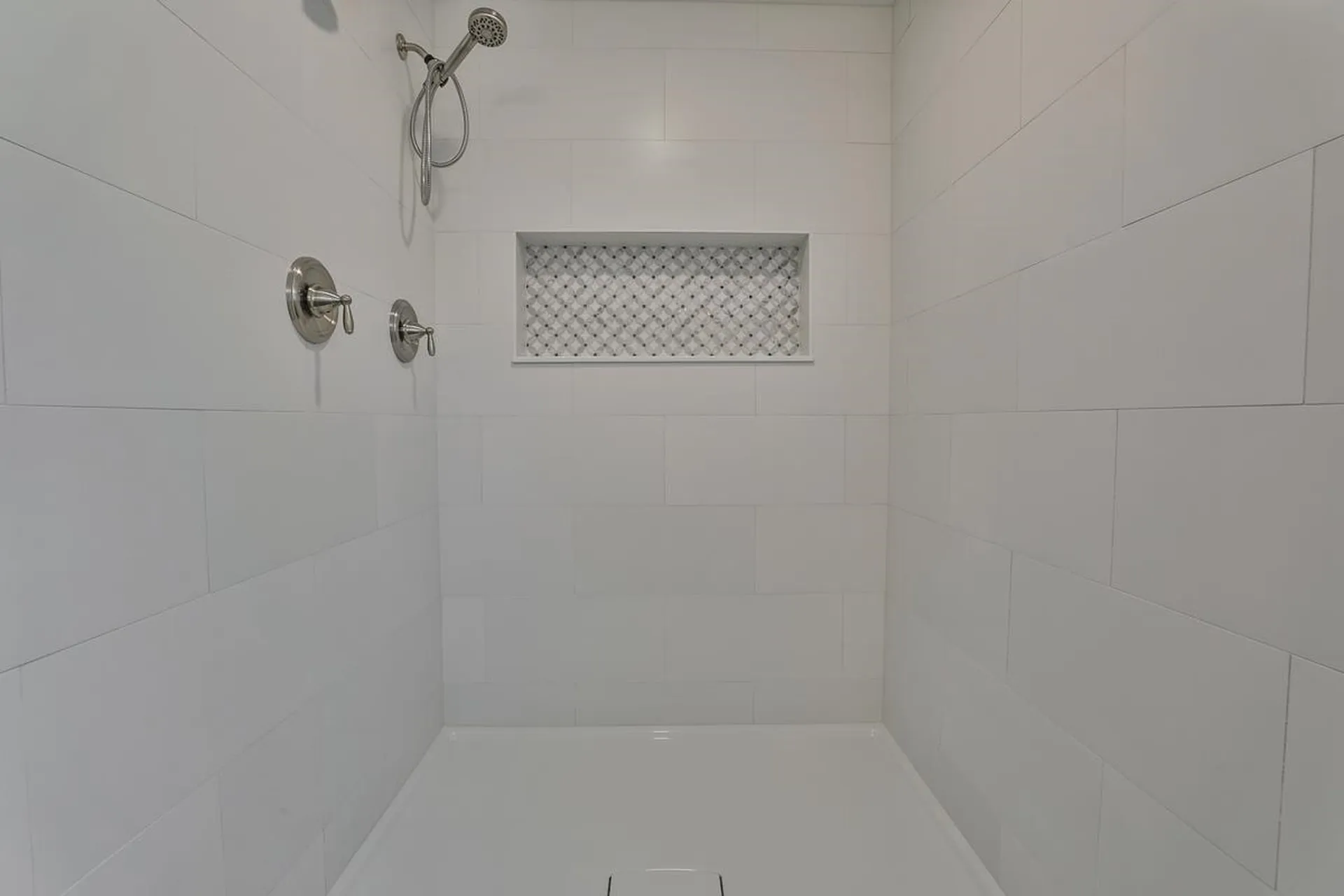 33 Countryside Drive Brookline NH 03033