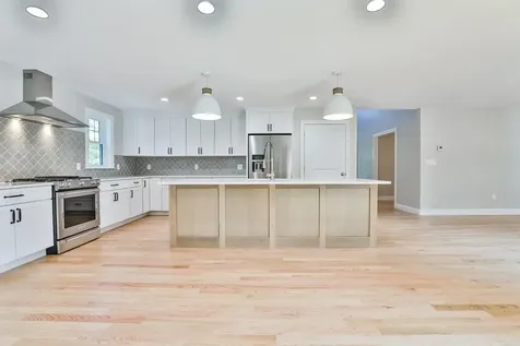 33 Countryside Drive Brookline NH 03033