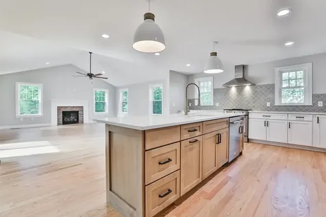 33 Countryside Drive Brookline NH 03033