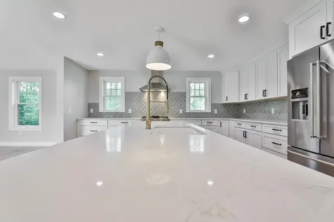 33 Countryside Drive Brookline NH 03033