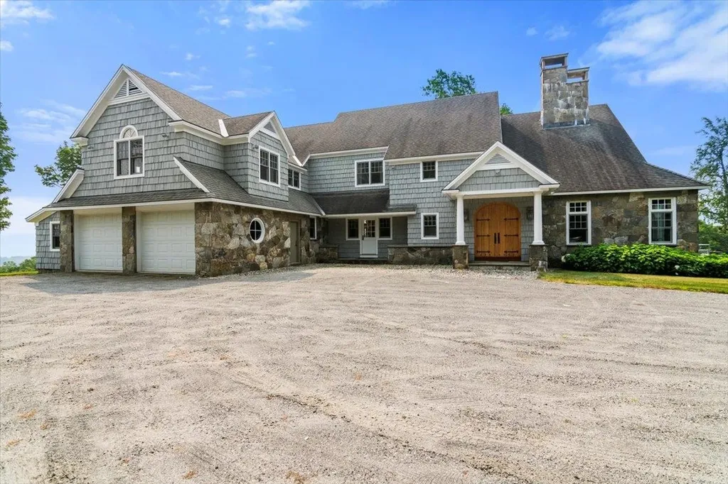 19 Old Town Road Winhall VT 05340