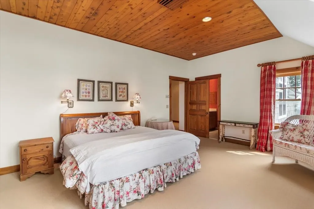 19 Old Town Road Winhall VT 05340