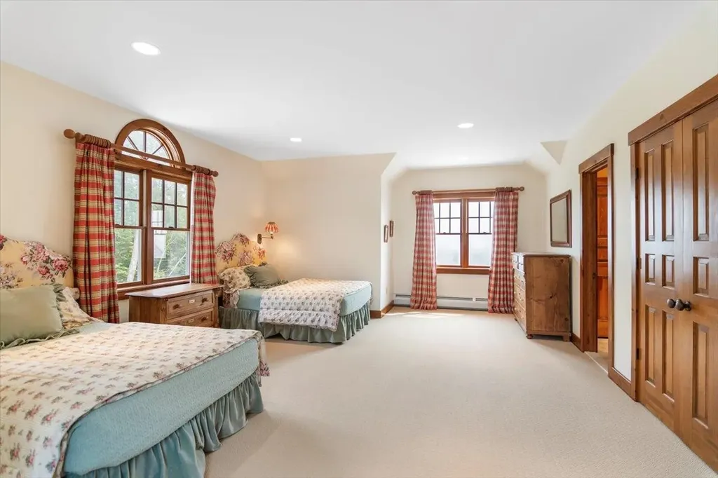 19 Old Town Road Winhall VT 05340