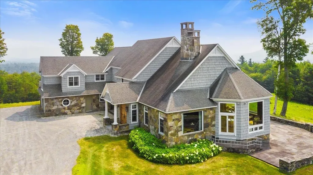 19 Old Town Road Winhall VT 05340