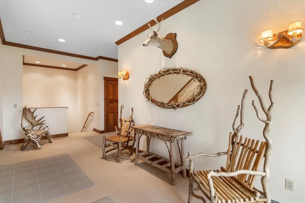 19 Old Town Road Winhall VT 05340