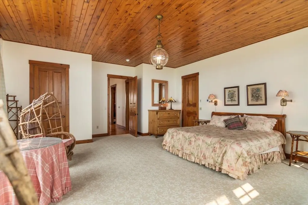 19 Old Town Road Winhall VT 05340