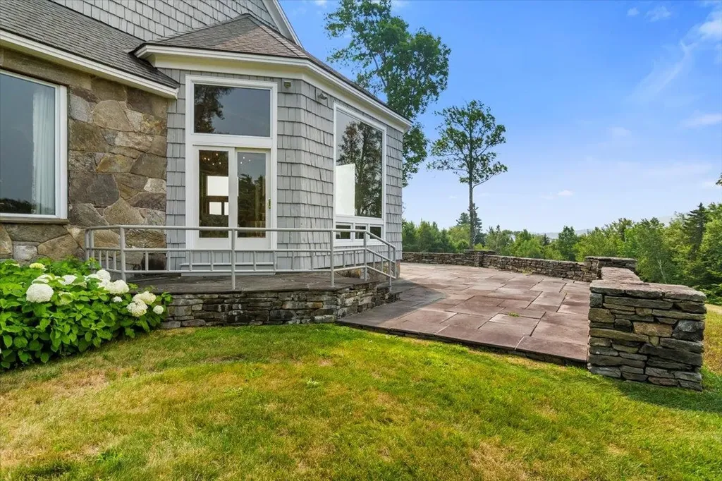 19 Old Town Road Winhall VT 05340